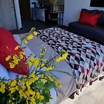 Monoambiente En Palo Santo Apartments, Naturaleza Y Confort